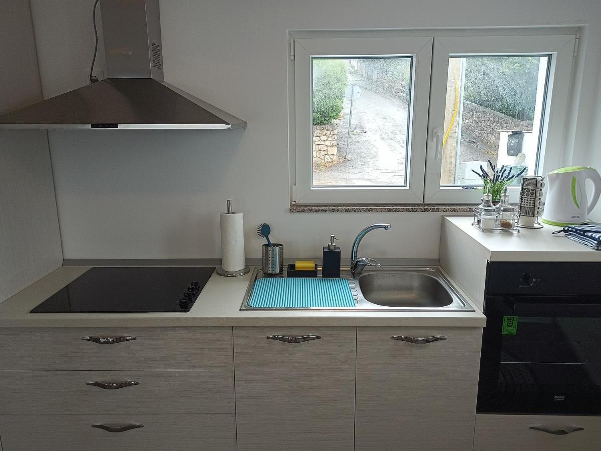 Searenity Pool Suite - Seafront Krmpote-Vodice Esterno foto