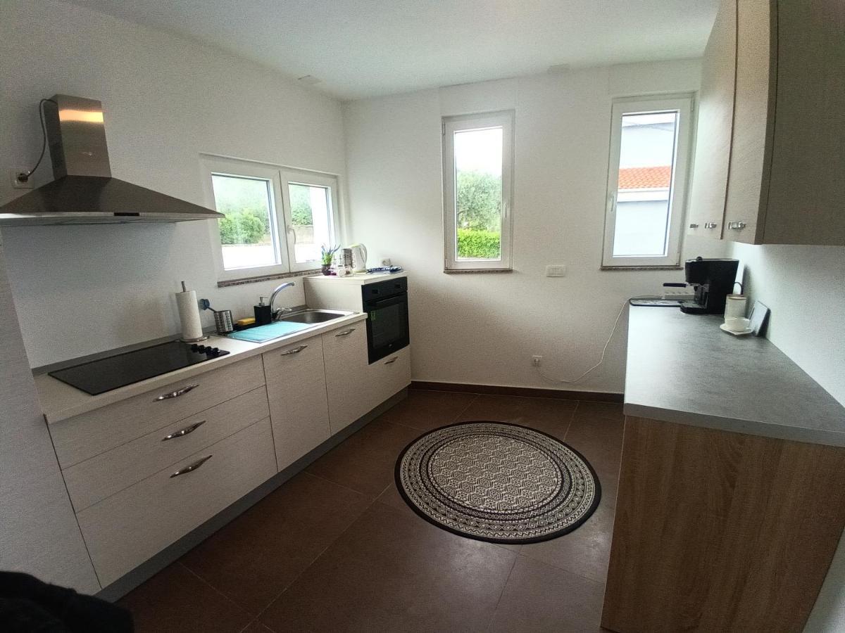 Searenity Pool Suite - Seafront Krmpote-Vodice Esterno foto