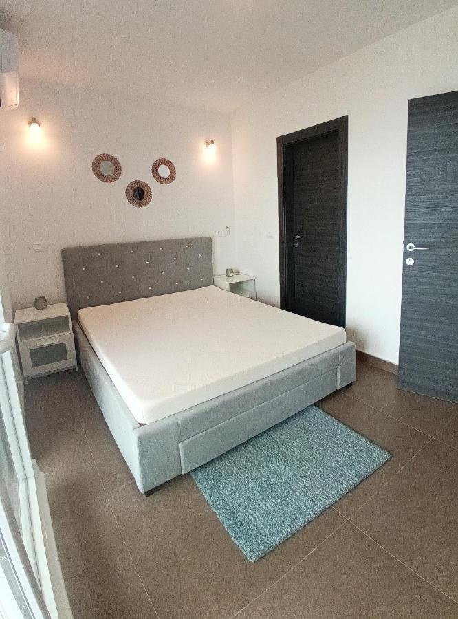Searenity Pool Suite - Seafront Krmpote-Vodice Esterno foto